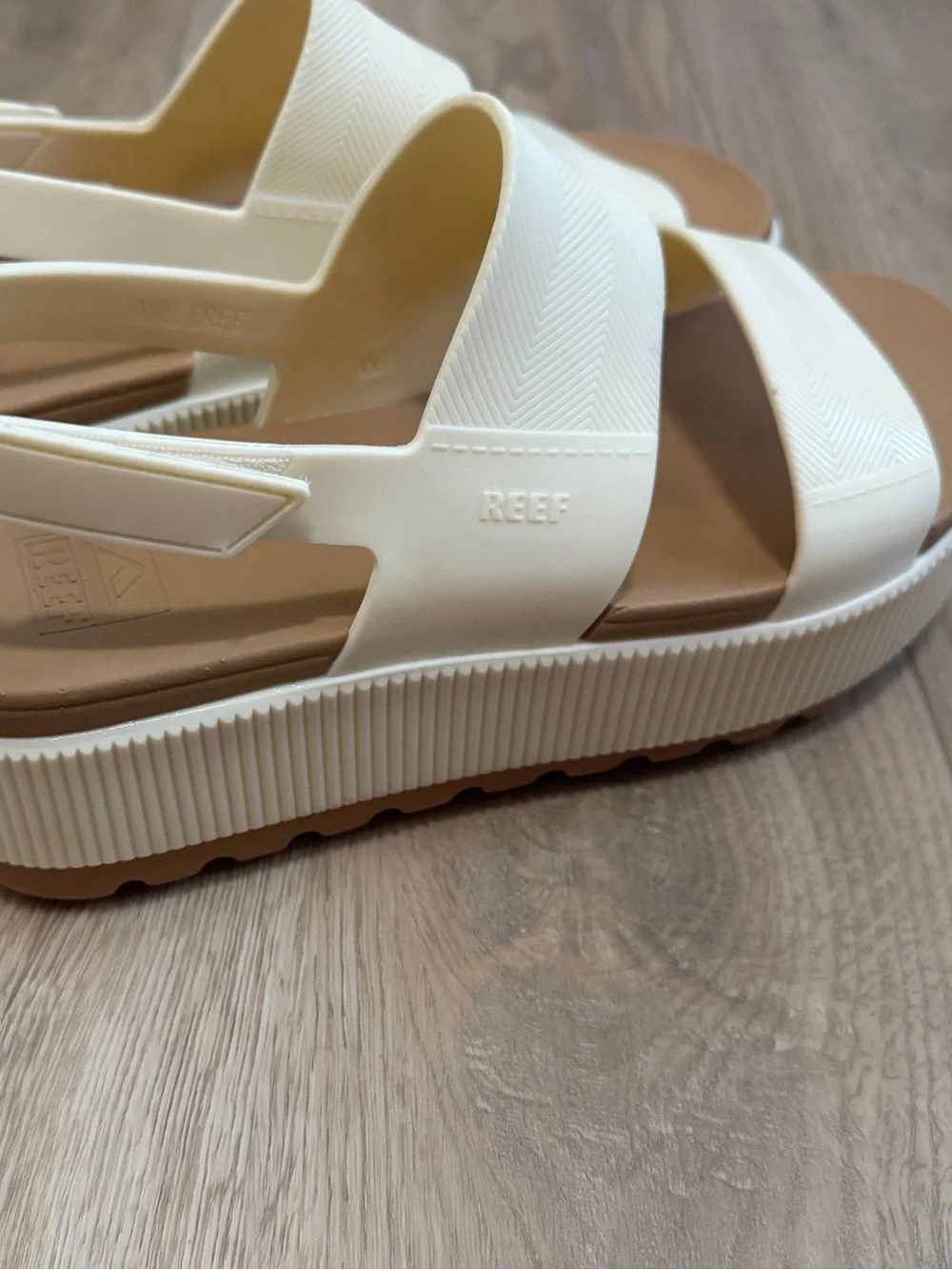 The Reef Water Vista Higher Women's Platform Sandals in Cloud Sz. 9 - Picture 5 of 14